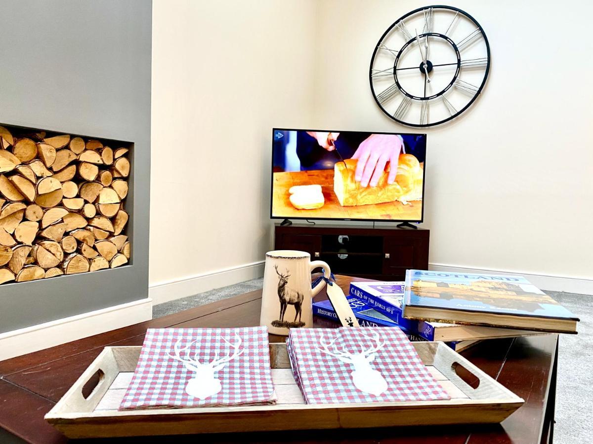 Serviced Accommodation Moray Lesmurdie House, Elgin - Free Parking, Free Wifi Extérieur photo