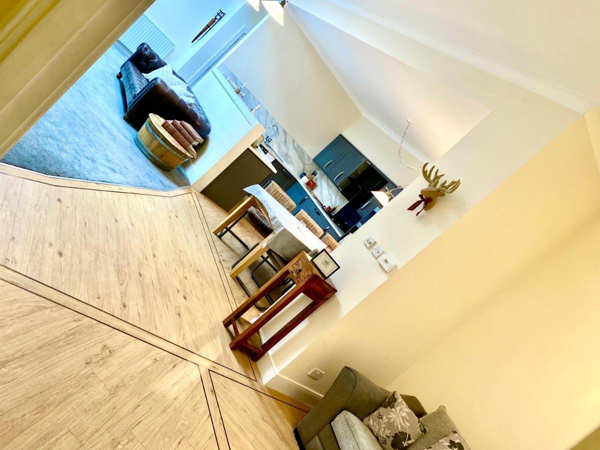 Serviced Accommodation Moray Lesmurdie House, Elgin - Free Parking, Free Wifi Extérieur photo