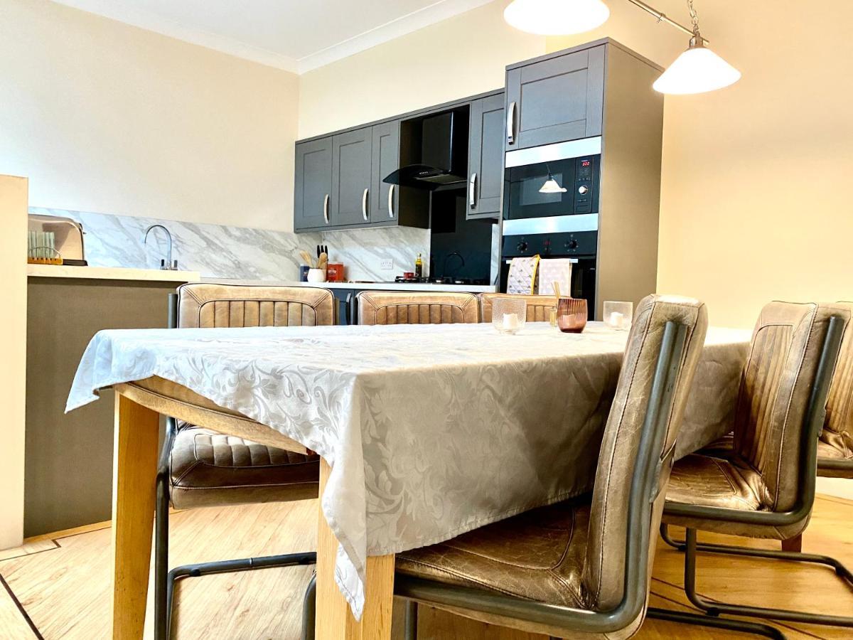 Serviced Accommodation Moray Lesmurdie House, Elgin - Free Parking, Free Wifi Extérieur photo